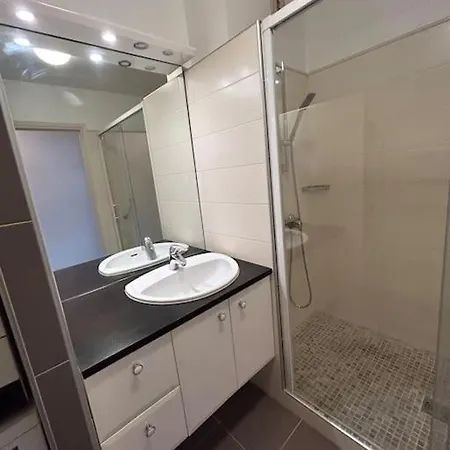 85m2 Centre 2 Terrasse شقة *